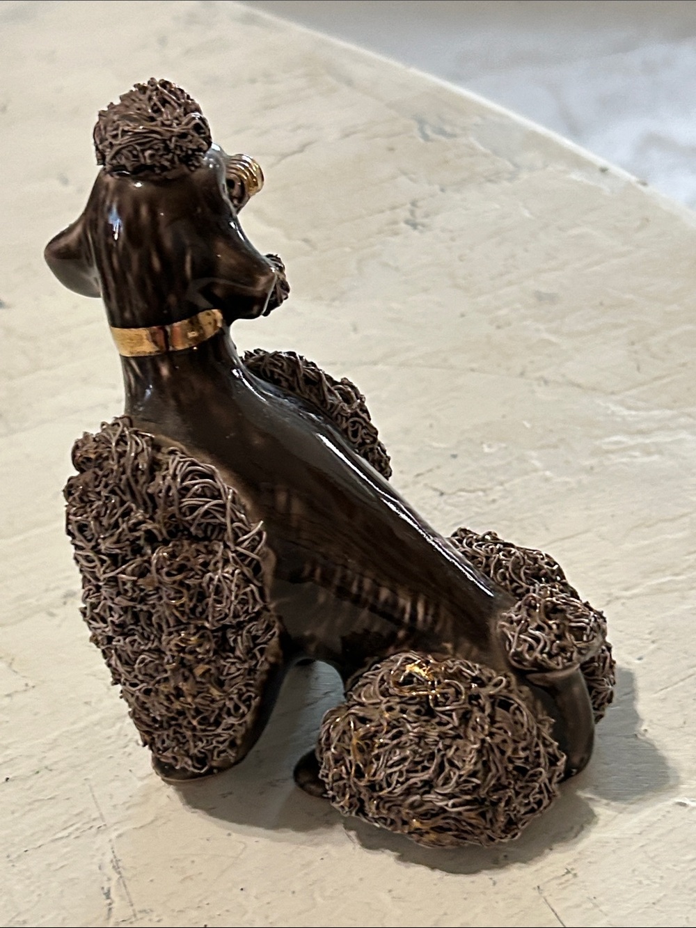 Vintage Ceramic Poodle Figurine in Dark Brown - Picture 4 of 5